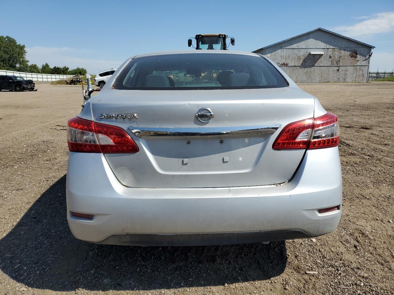 2015 Nissan Sentra S - Фото 6