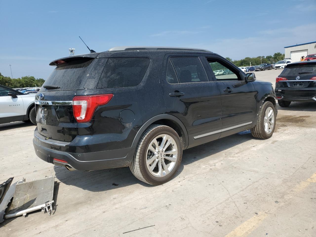2018 Ford Explorer Xlt - Фото 3