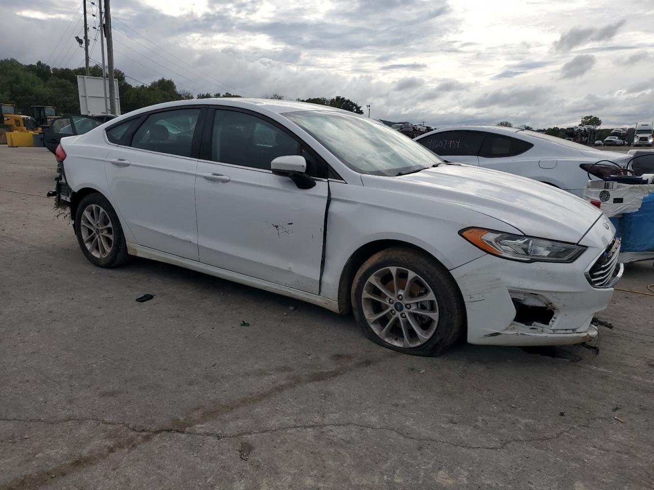 2020 Ford Fusion Se - Фото 4