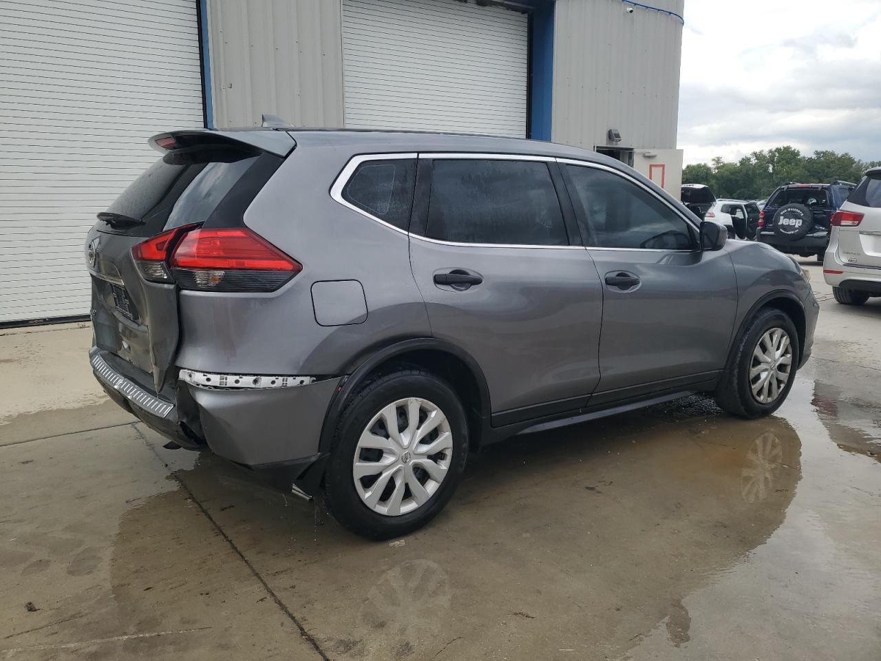 2017 Nissan Rogue S - Фото 3