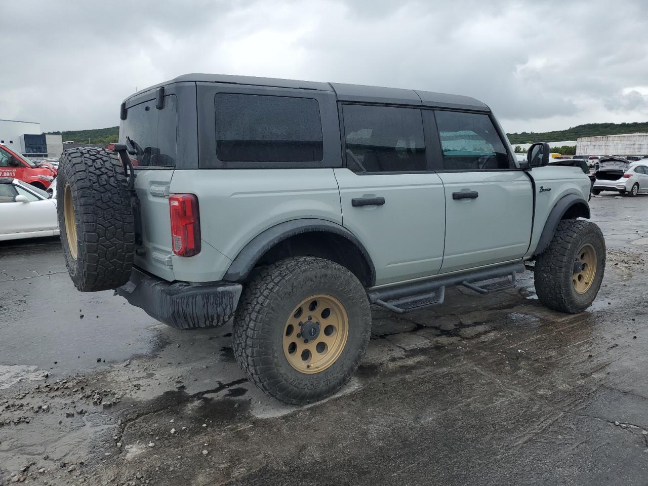 2024 Ford Bronco Big Bend - Image 3