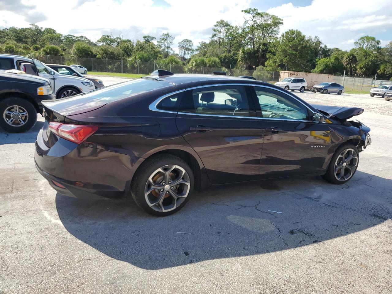2020 Chevrolet Malibu Lt - Image 3