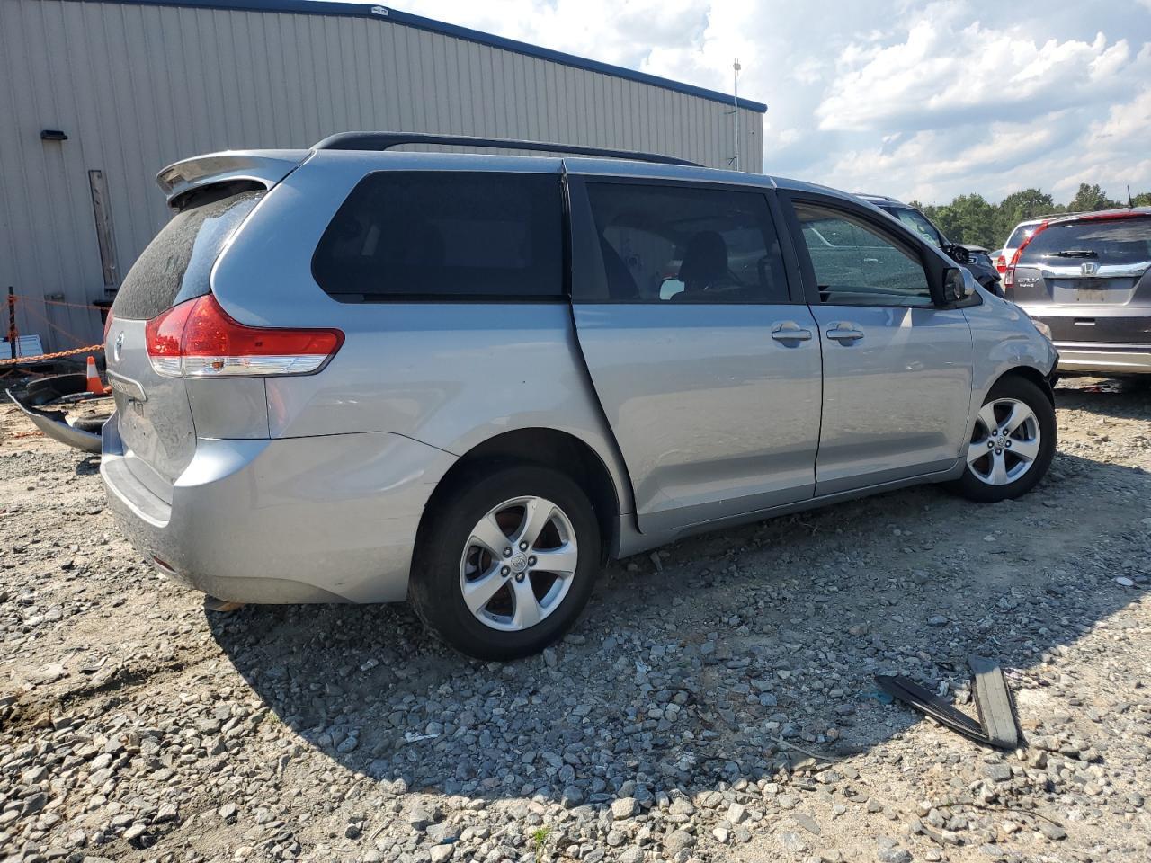 2013 Toyota Sienna Le - Фото 3