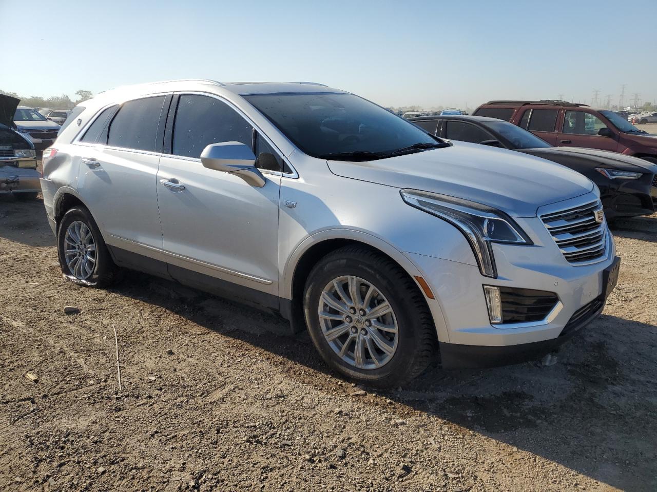 2017 Cadillac Xt5 Luxury - Image 4