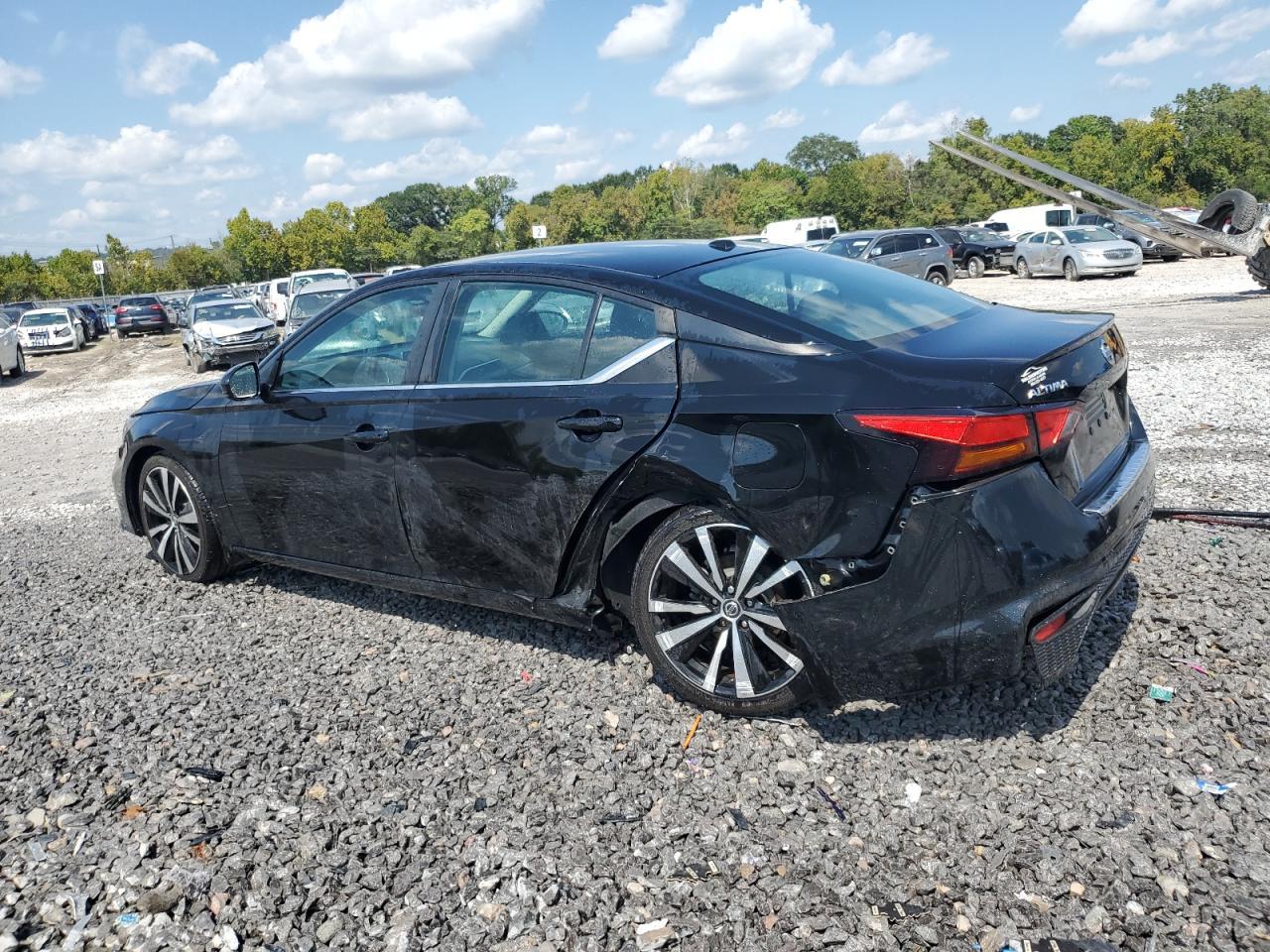 2021 Nissan Altima Sr - Фото 2
