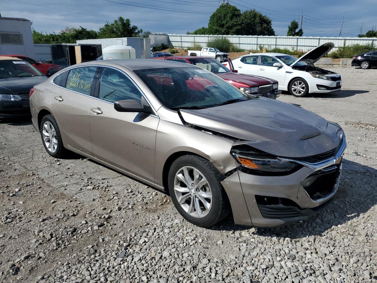 2022 Chevrolet Malibu - Image 4