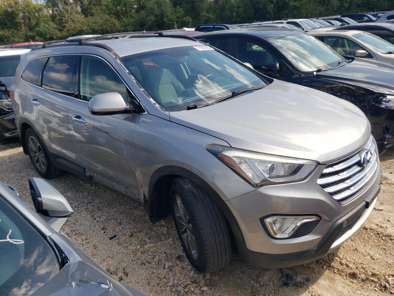 2015 Hyundai Santa Fe Gls - Image 4