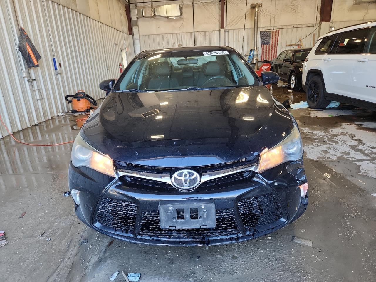 2016 Toyota Camry Le - Image 5