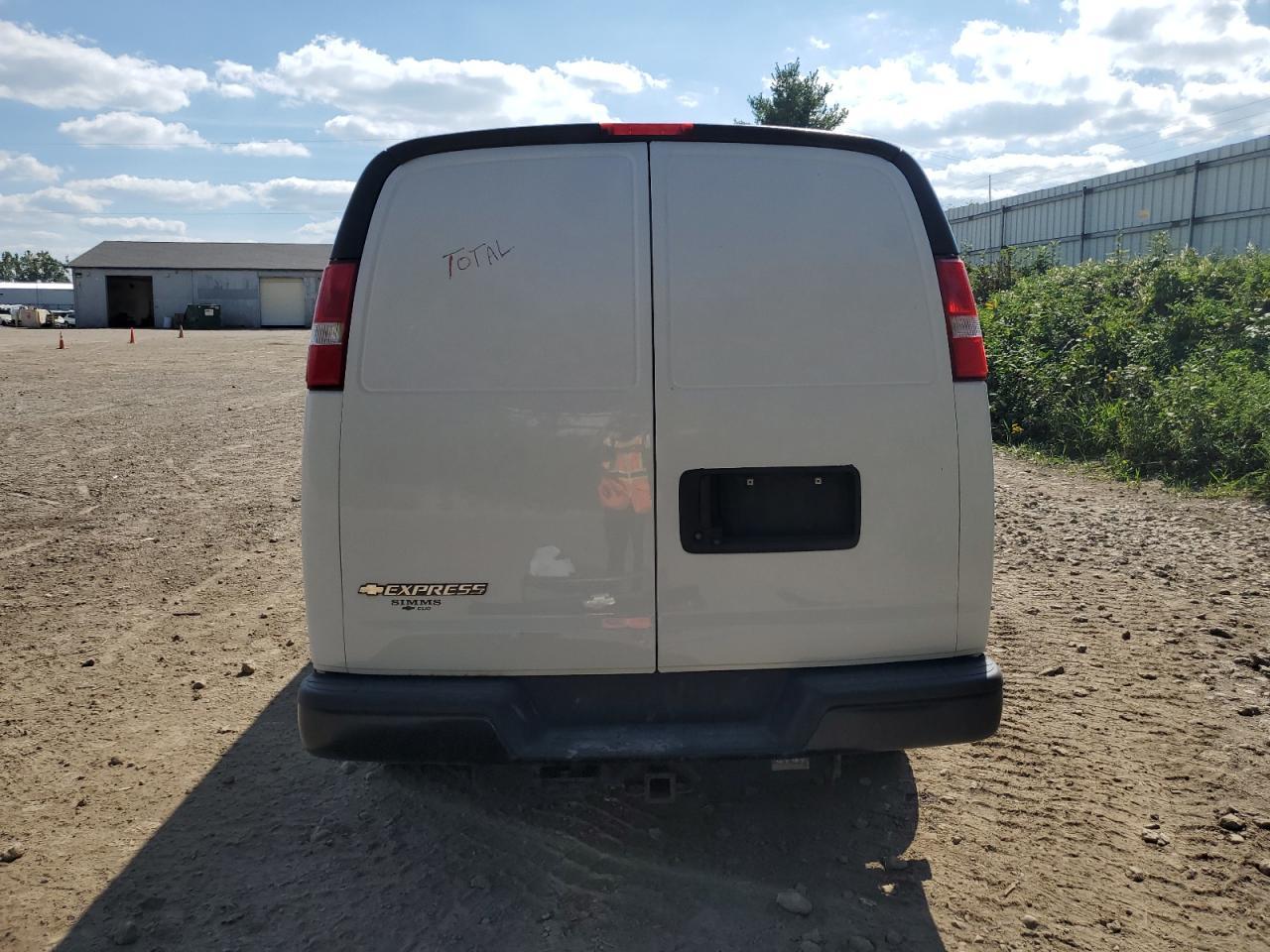 2019 Chevrolet Express G2500 - Фото 6