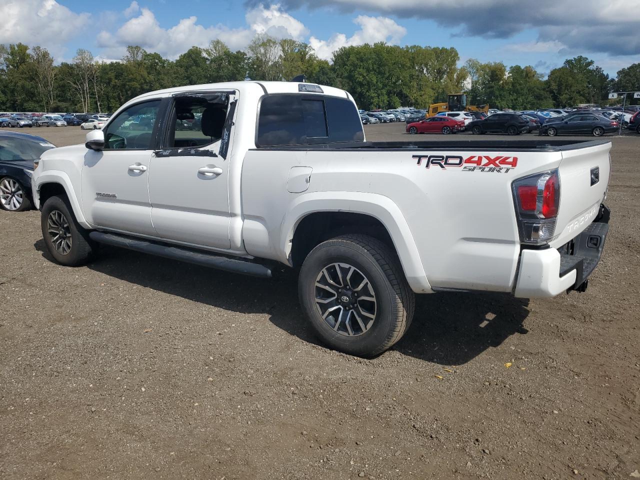 2022 Toyota Tacoma Double Cab - Image 2