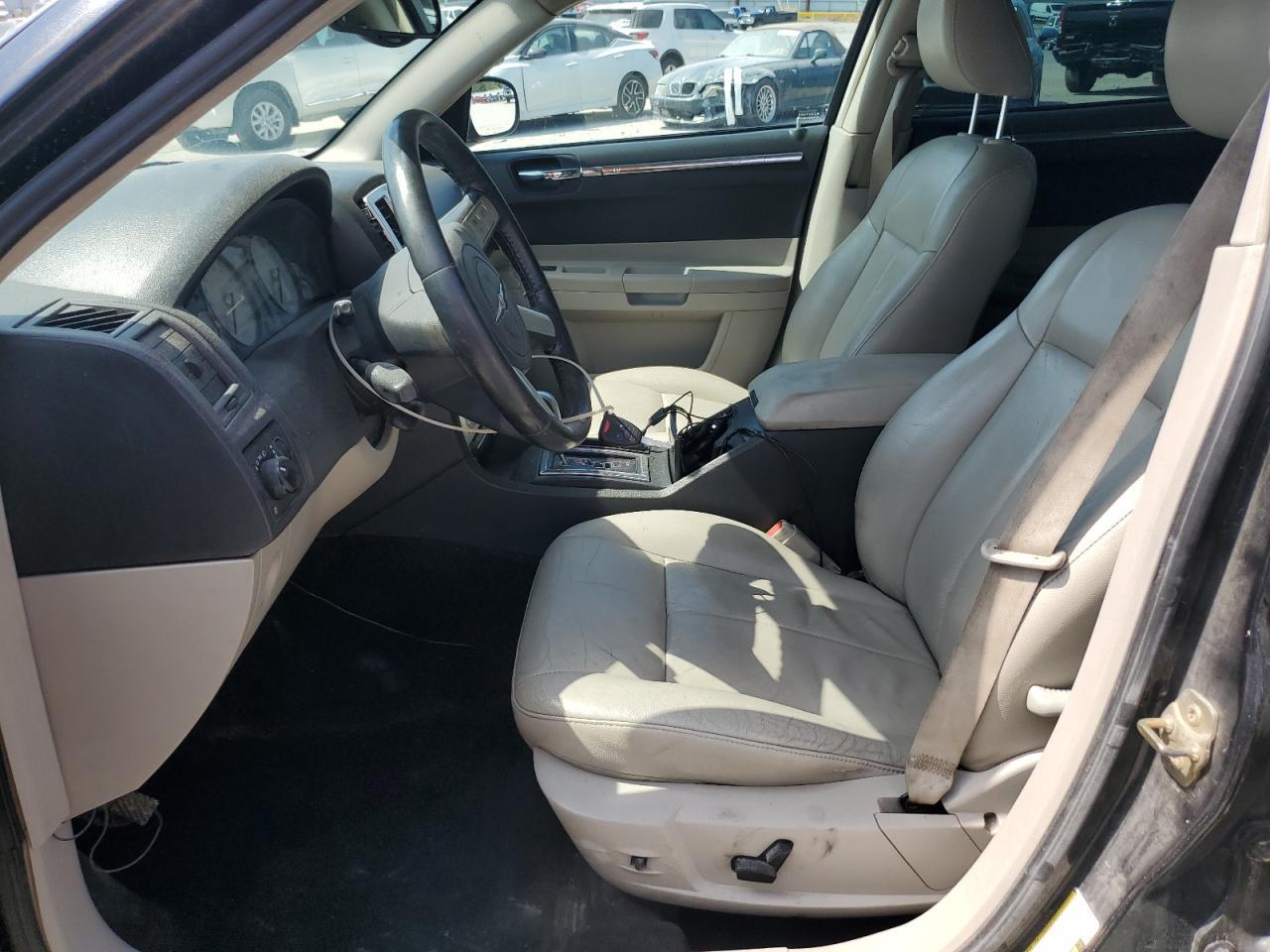 2005 Chrysler 300 Touring - Фото 7
