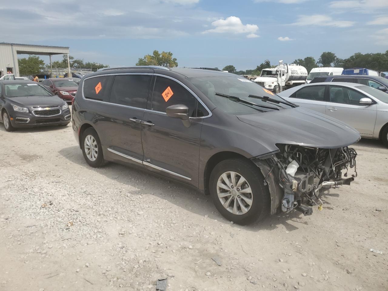 2019 Chrysler Pacifica Touring L - Image 4