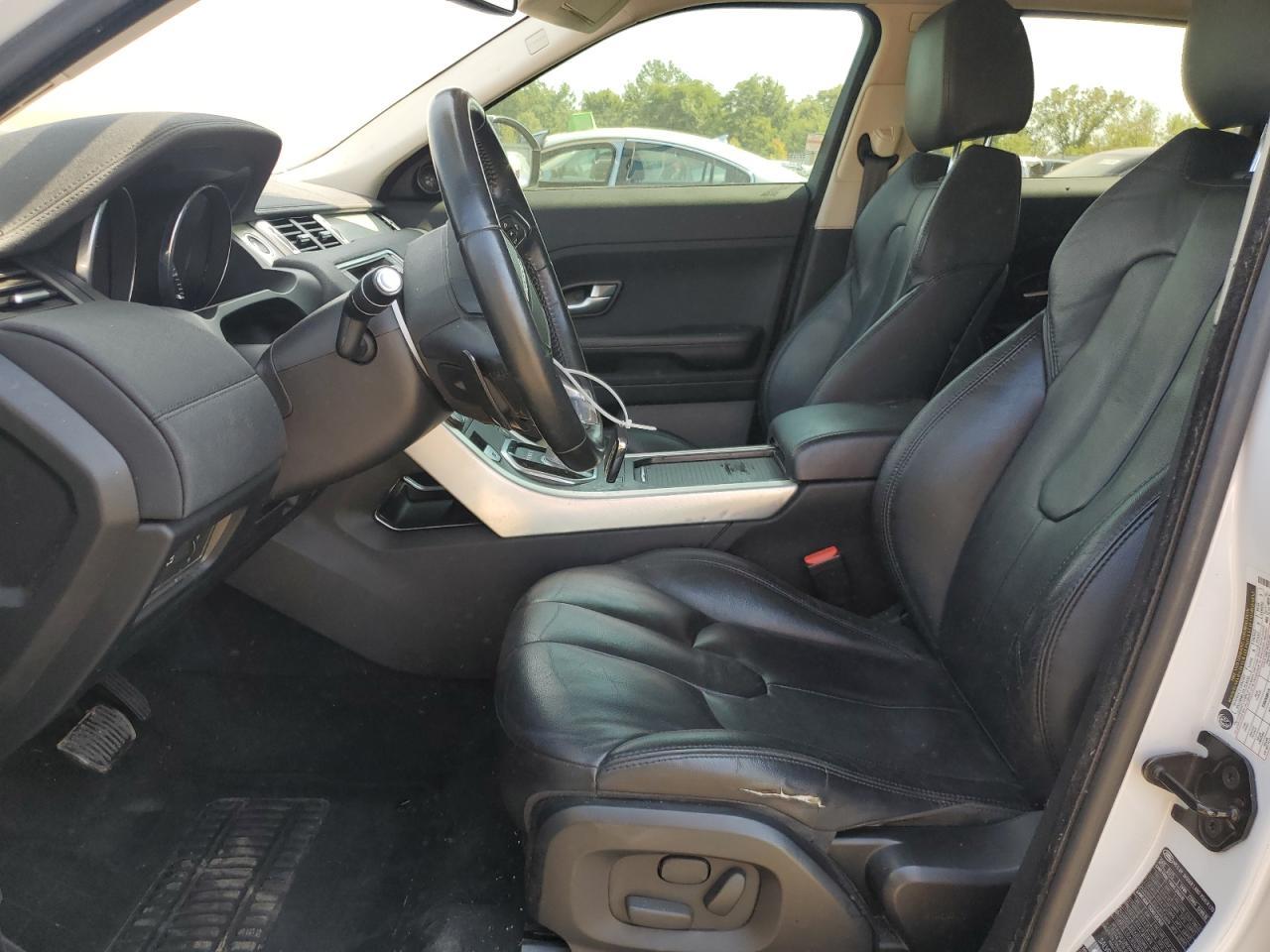 2015 Land Rover Range Rover Evoque Pure Plus - Image 7