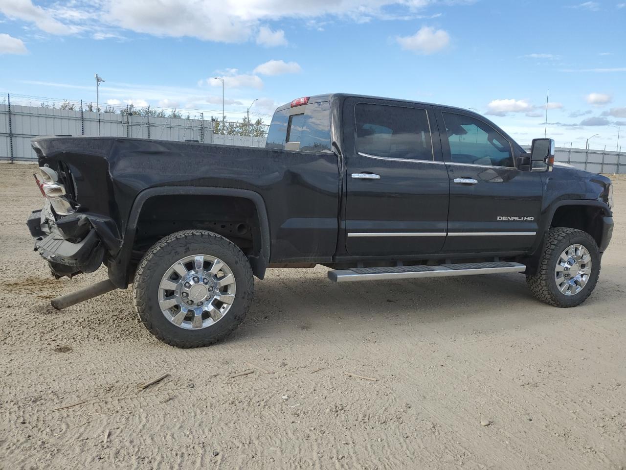 2015 GMC Sierra K2500 Denali - Фото 3