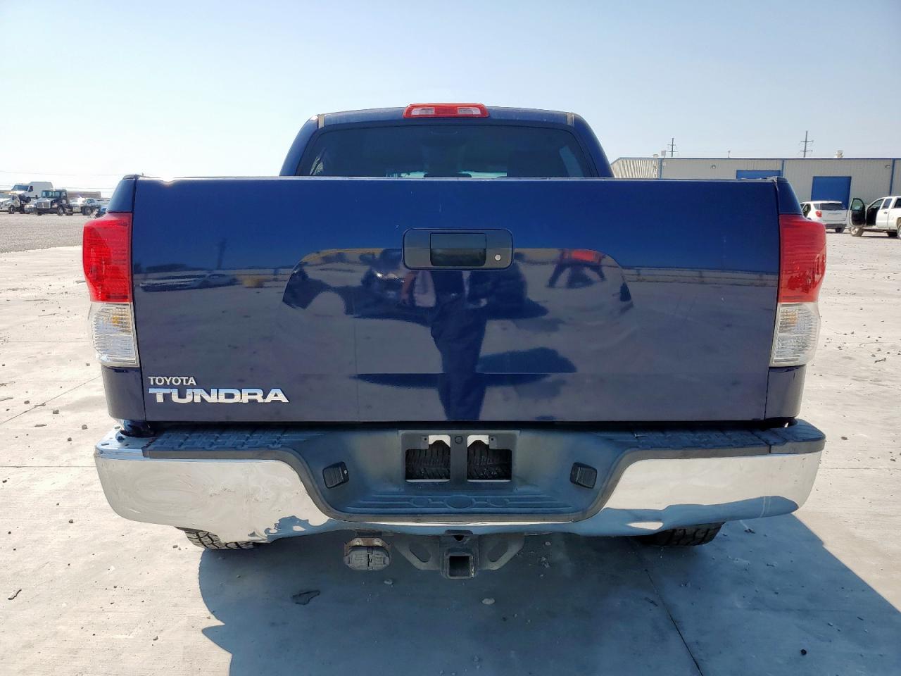 2010 Toyota Tundra Crewmax Sr5 - Image 6