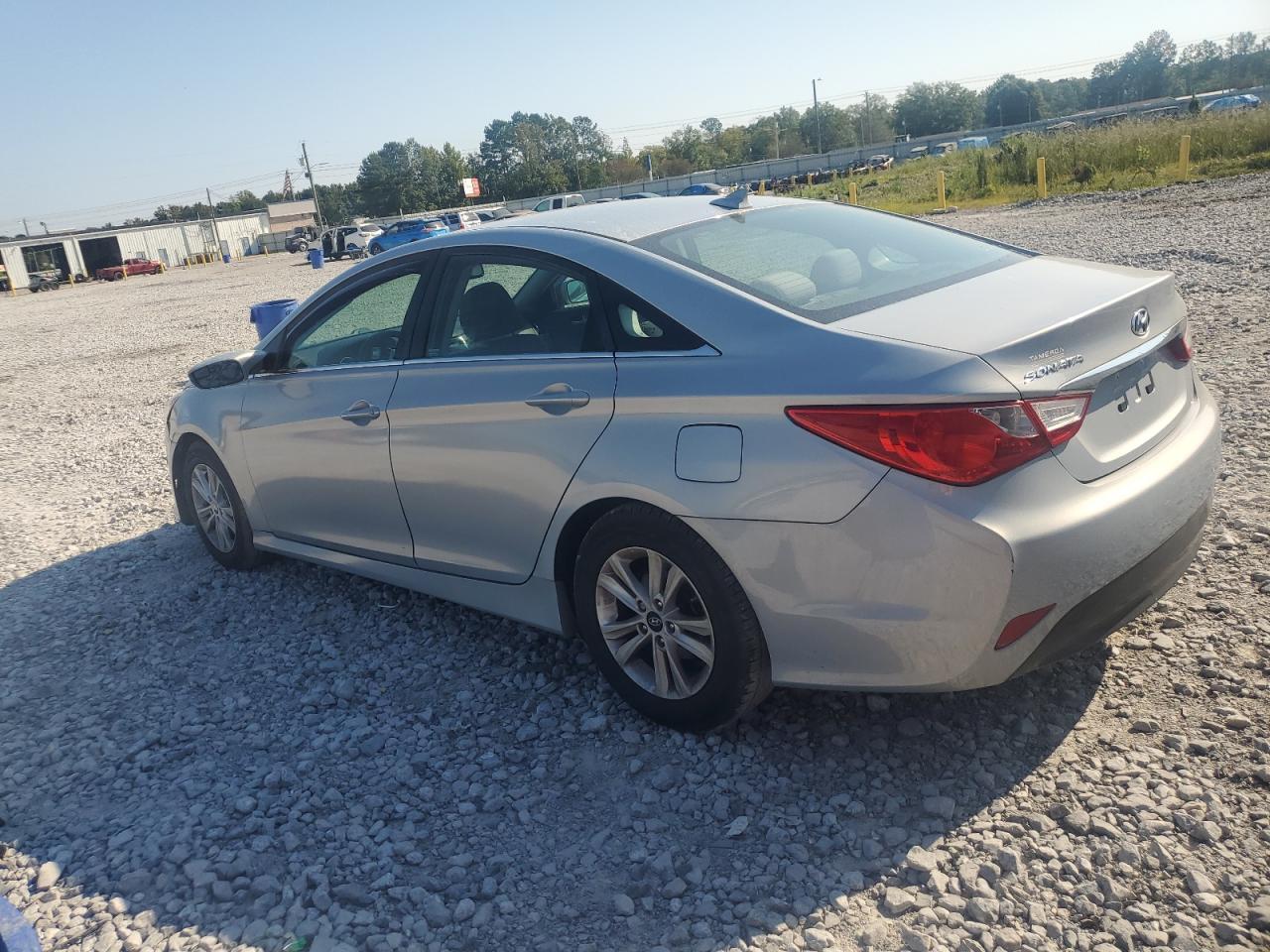 2014 Hyundai Sonata Gls - Image 2