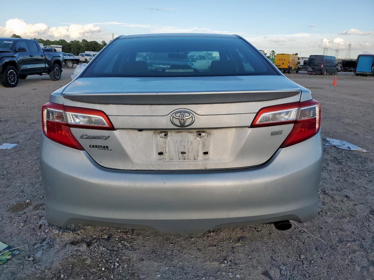 2014 Toyota Camry L - Image 6