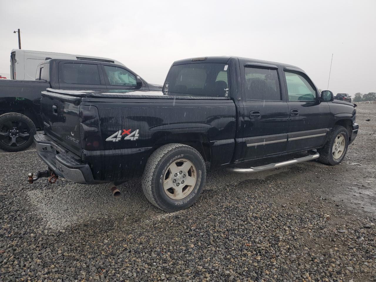 2004 Chevrolet Silverado K1500 - Image 3