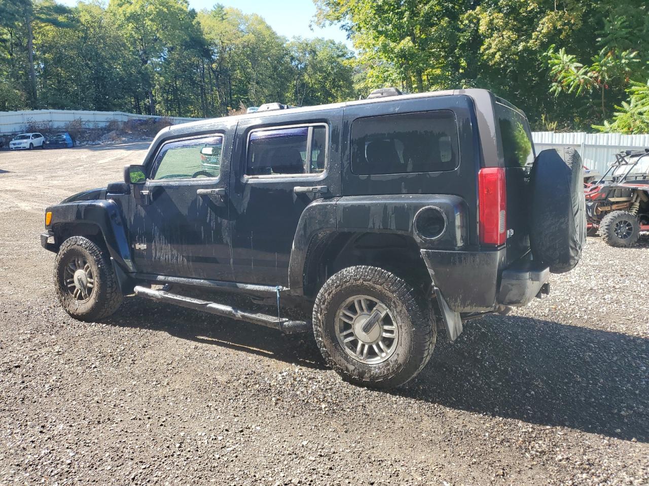 2006 Hummer H3 - Image 2