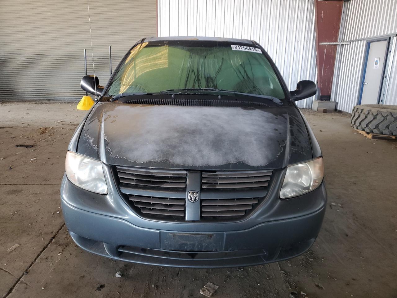 2005 Dodge Grand Caravan Se - Image 5