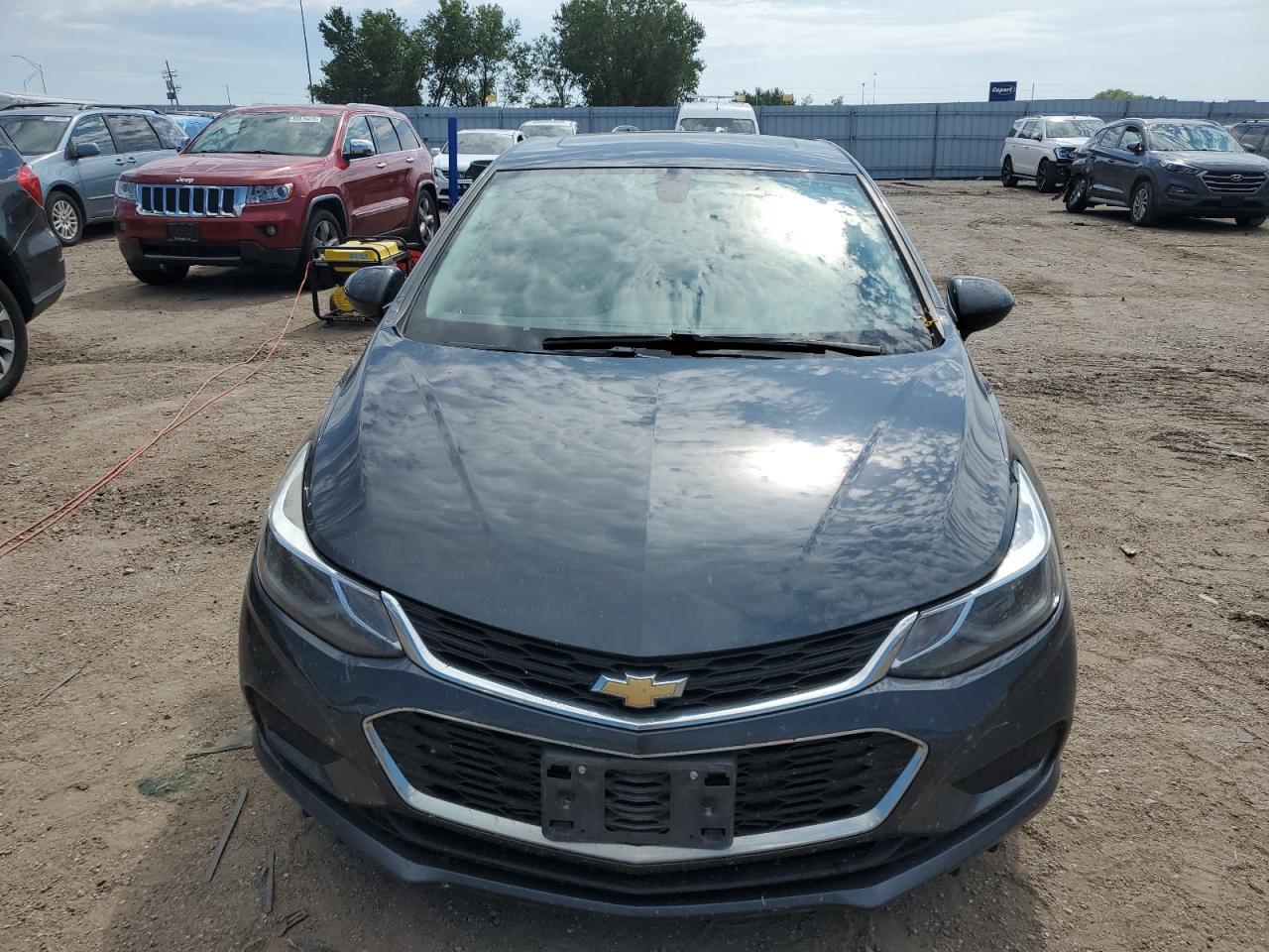 2025 Chevrolet Cruze Lt - Image 5