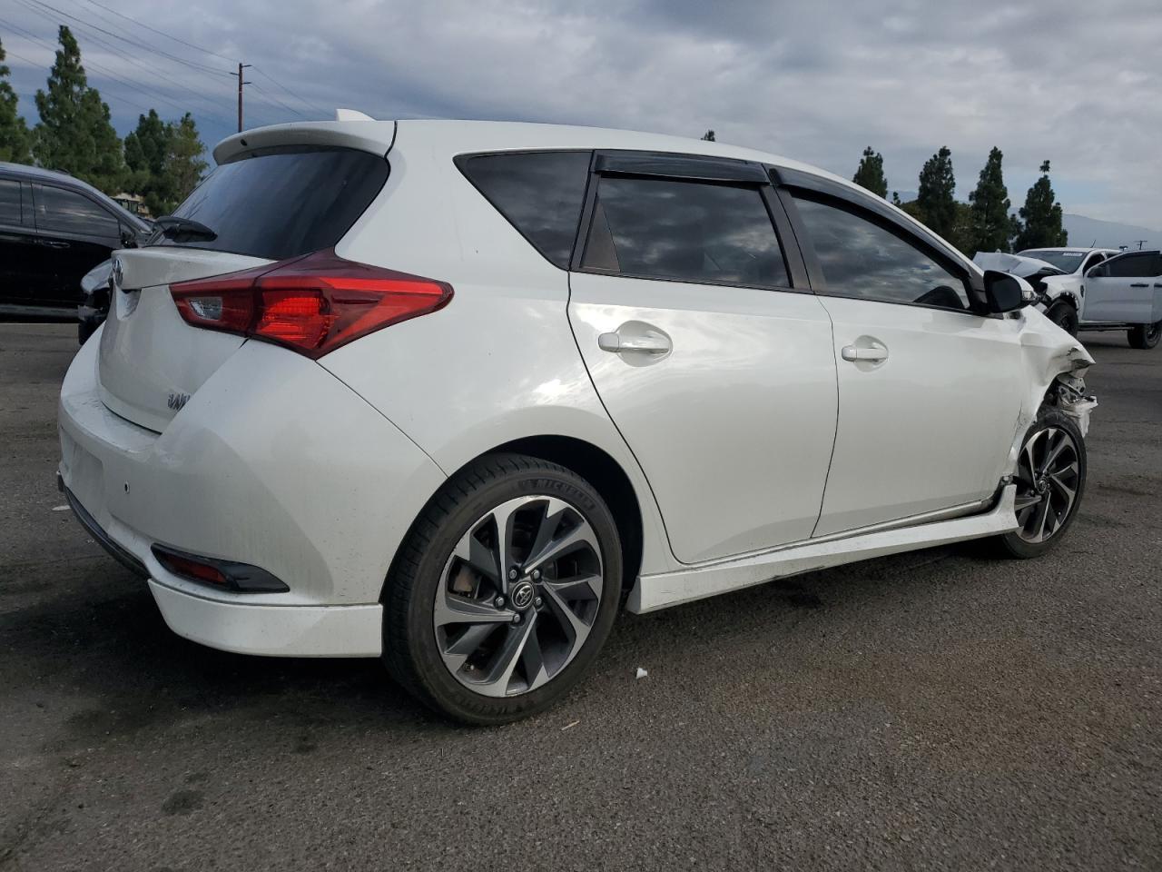 2018 Toyota Corolla Im - Фото 3