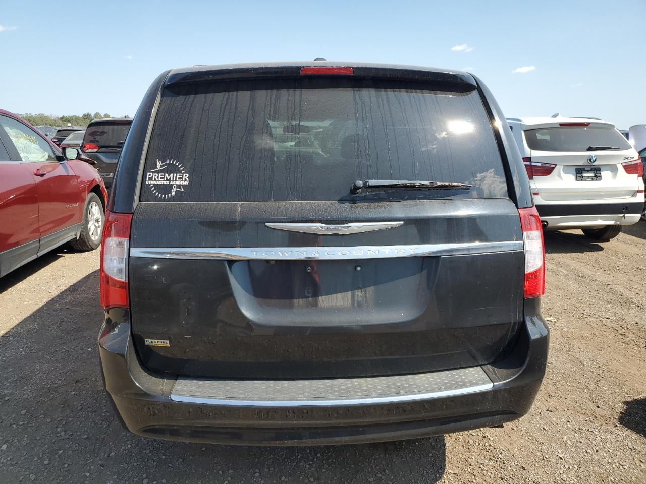 2013 Chrysler Town & Country Touring - Image 6