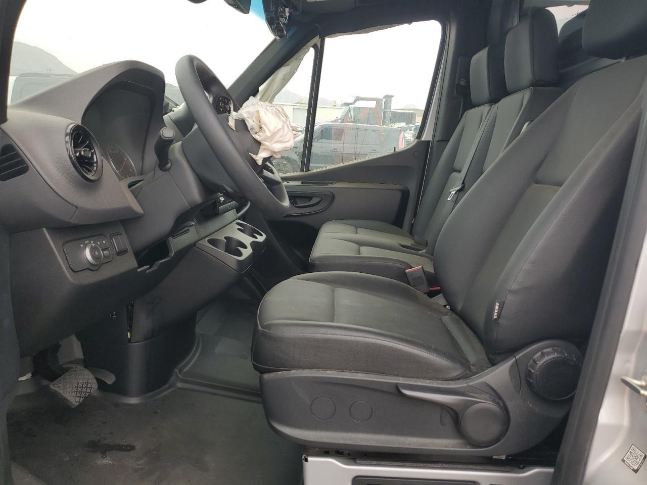 2024 Mercedes-Benz Sprinter 2500 - Image 7