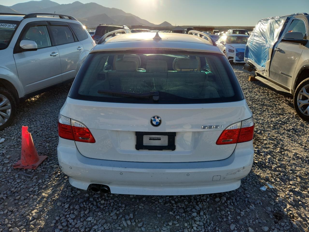 2010 BMW 535 Xi - Image 6