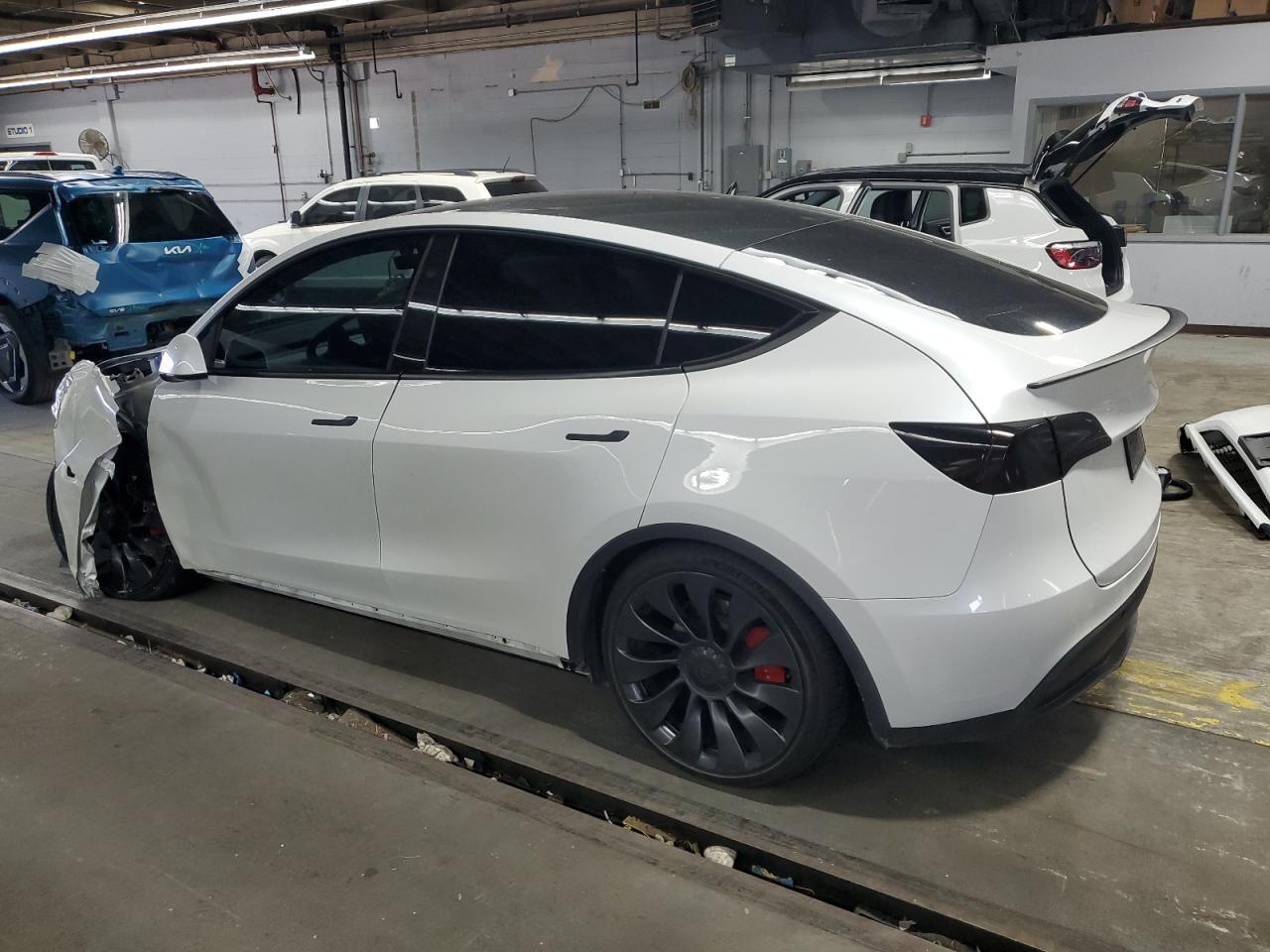2023 Tesla Model Y - Image 2