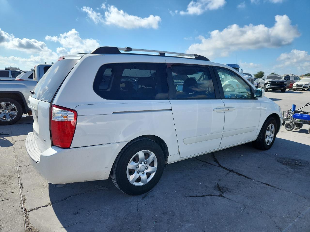 2007 Kia Sedona Ex - Image 3