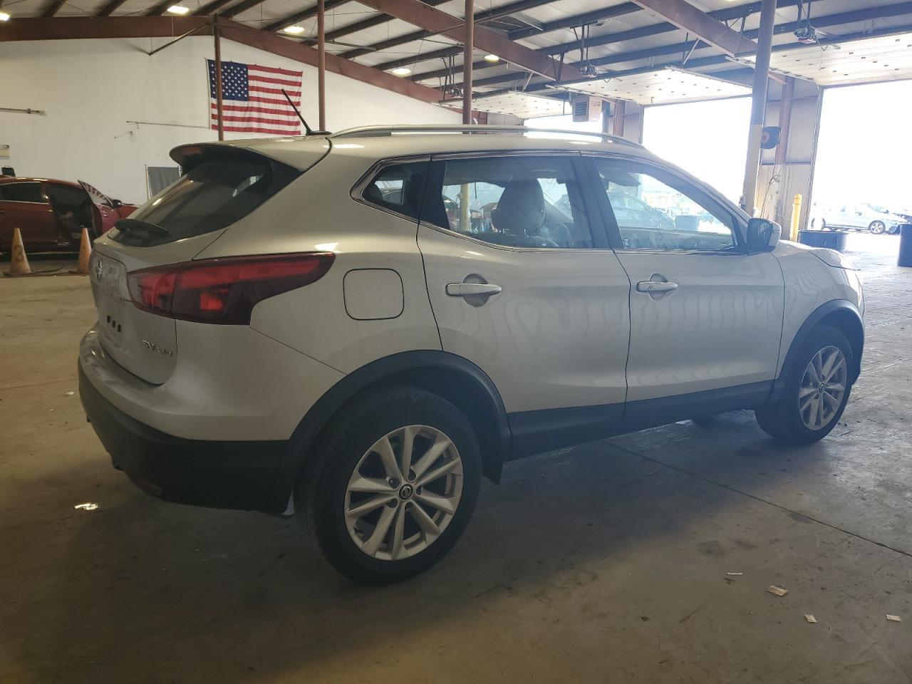 2019 Nissan Rogue Sport S - Фото 3