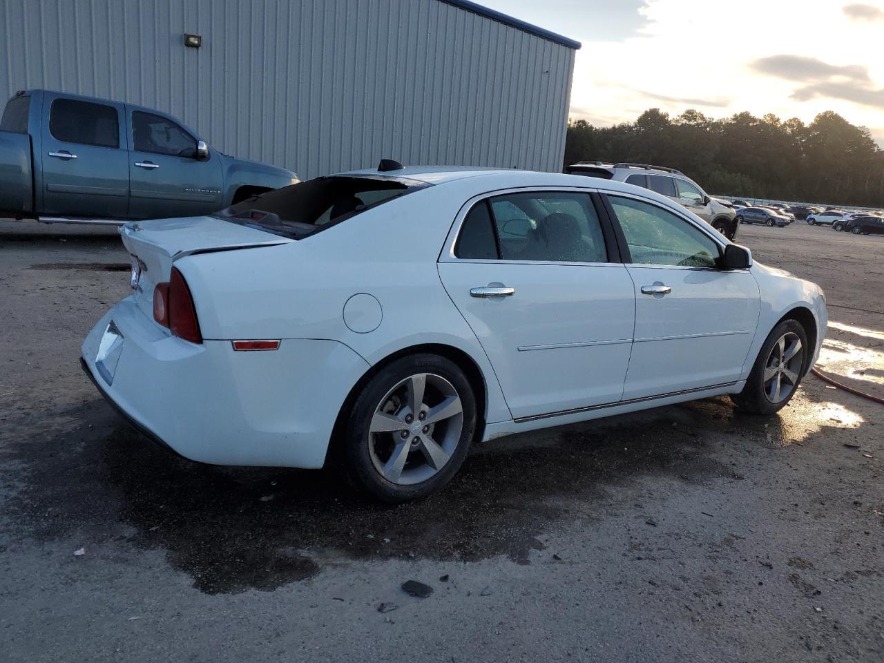2012 Chevrolet Malibu 1Lt - Image 3