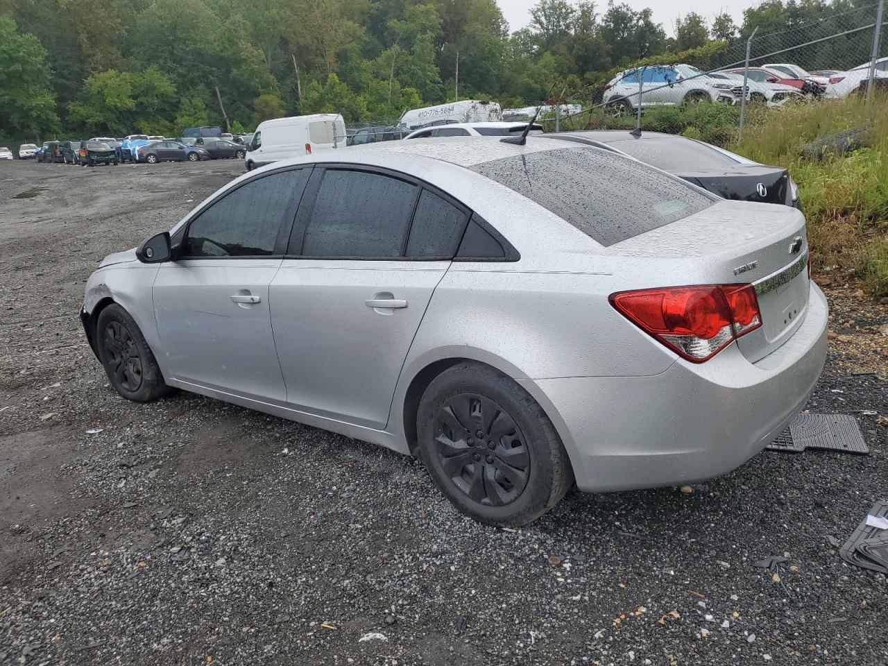 2013 Chevrolet Cruze Ls - Фото 2