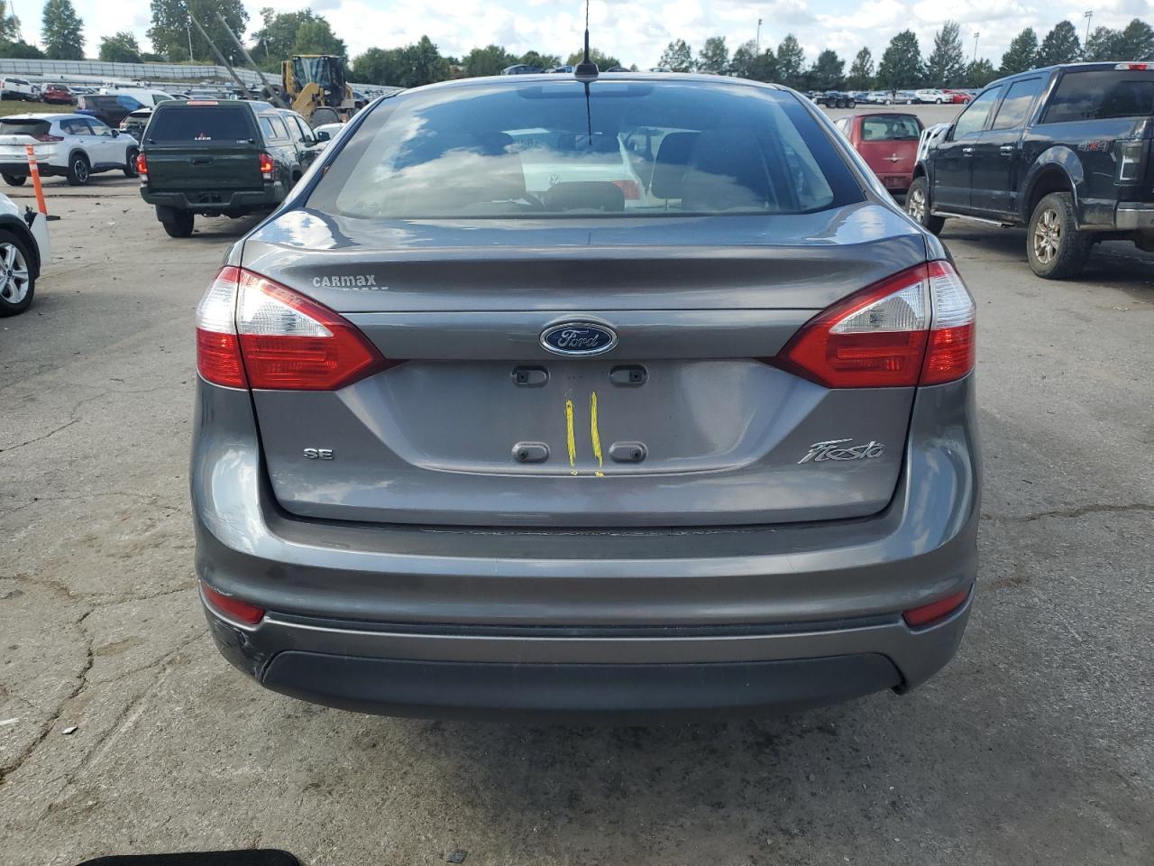 2014 Ford Fiesta Se - Фото 6