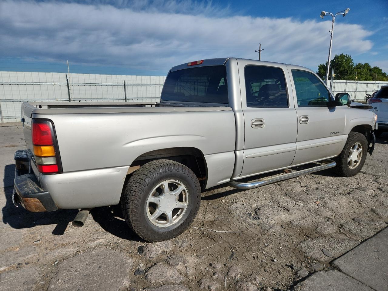 2005 GMC Sierra K1500 Denali - Фото 3