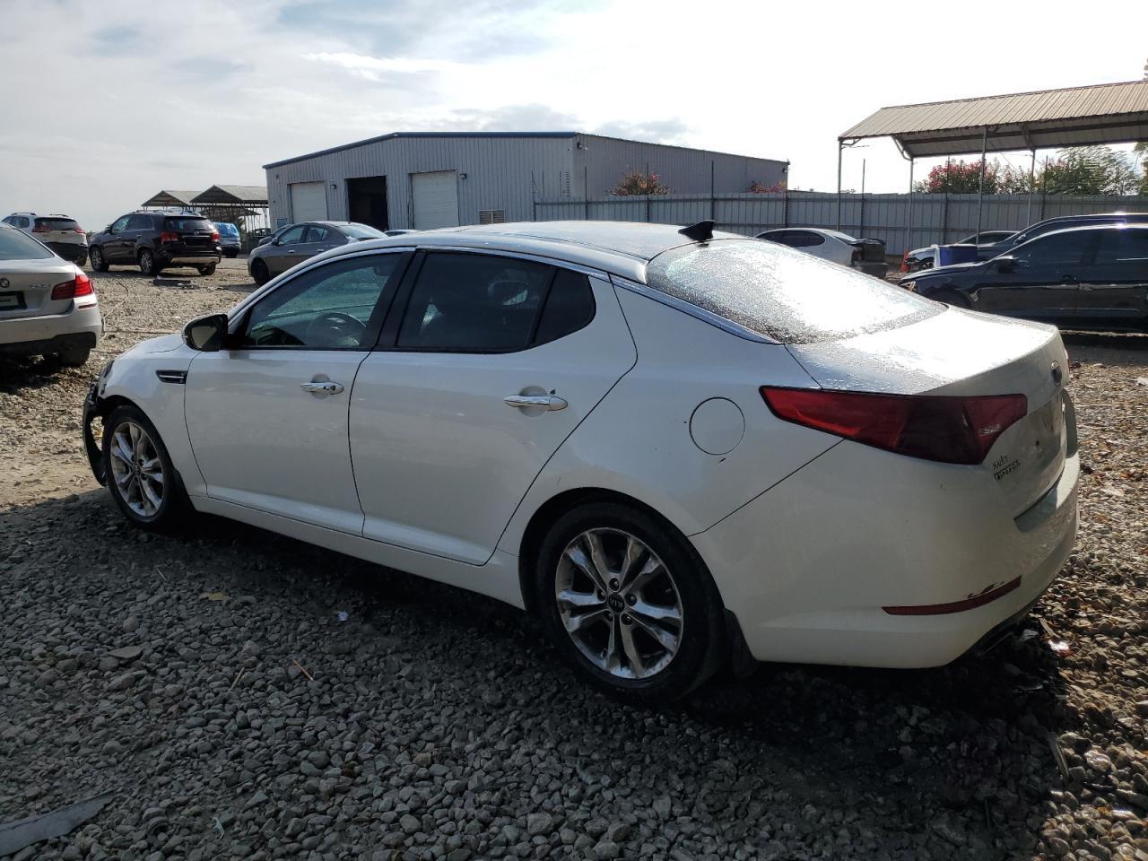 2013 Kia Optima Ex - Image 2