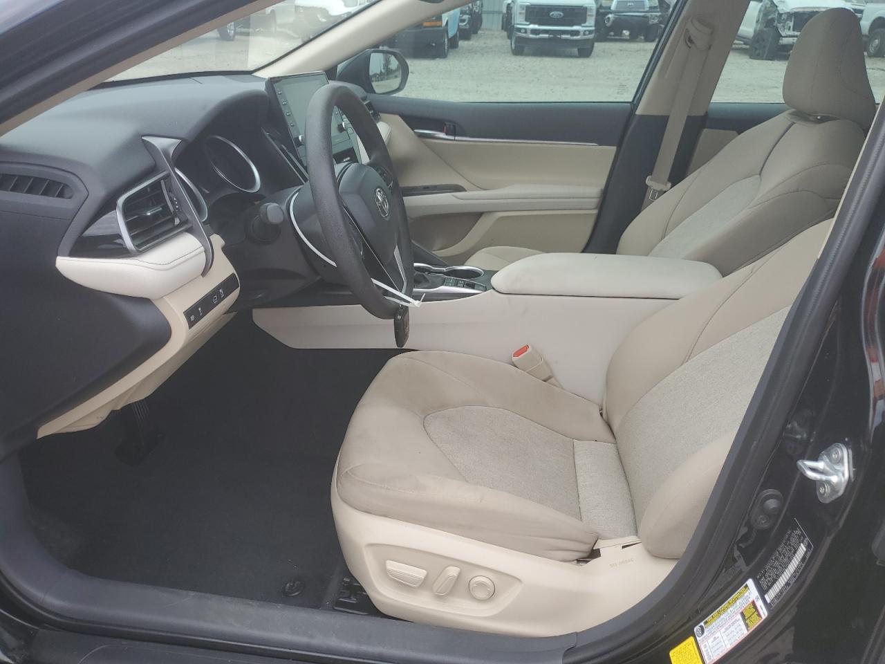 2023 Toyota Camry Le - Image 7