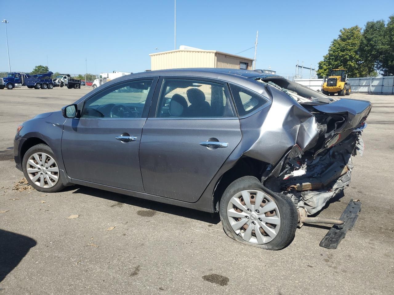 2016 Nissan Sentra S - Фото 2