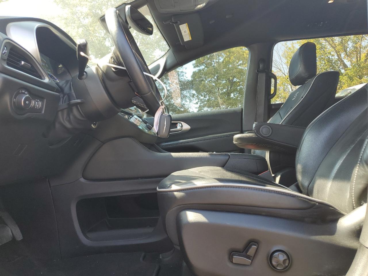 2021 Chrysler Pacifica Hybrid Limited - Image 7