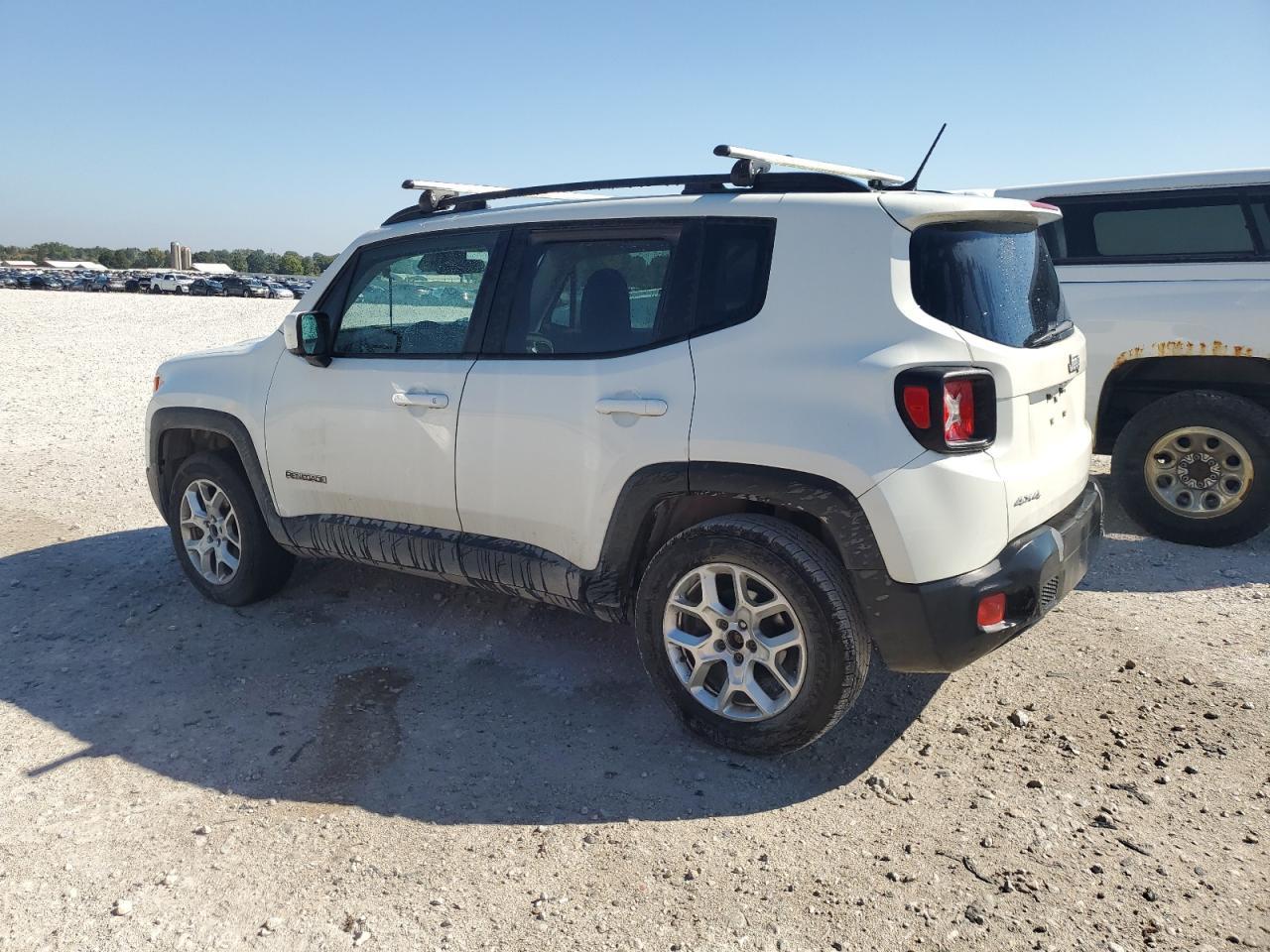 2015 Jeep Renegade Latitude - Фото 2