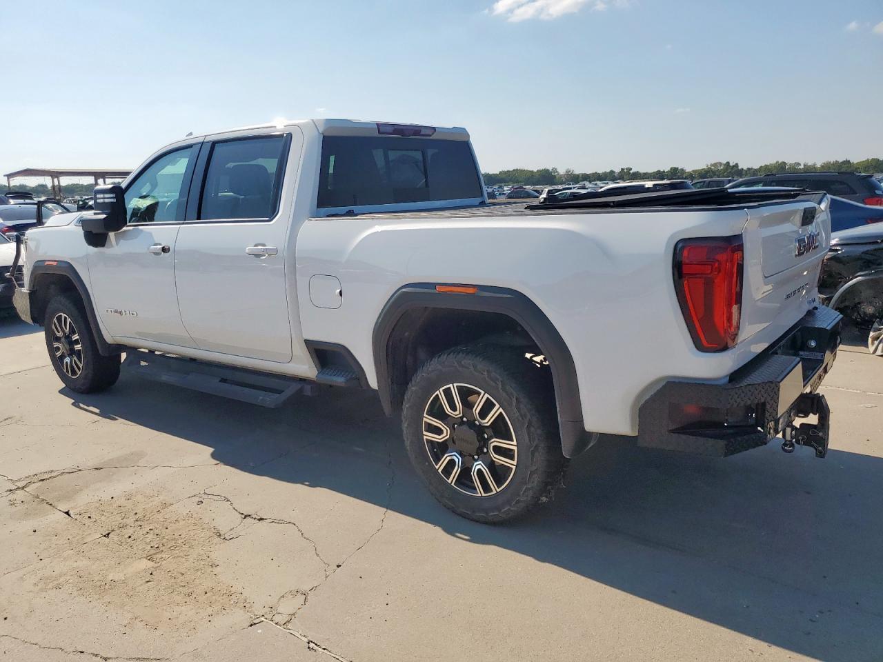 2020 GMC Sierra K2500 At4 - Image 2