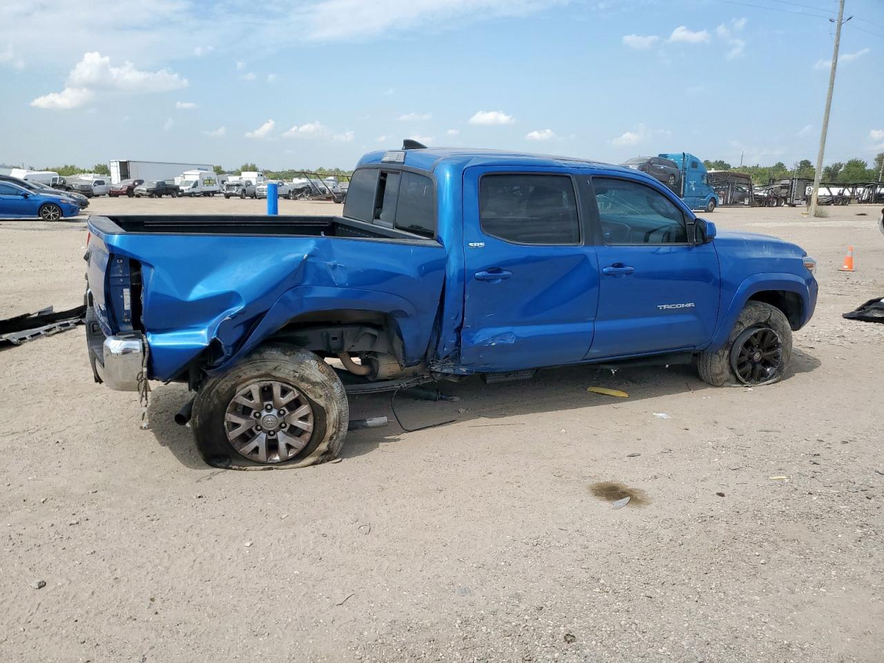 2017 Toyota Tacoma Double Cab - Фото 3