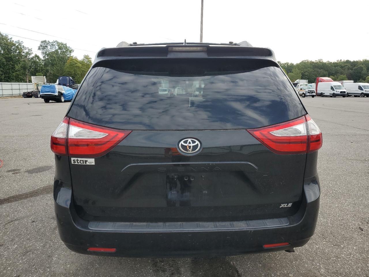 2018 Toyota Sienna Xle - Фото 6