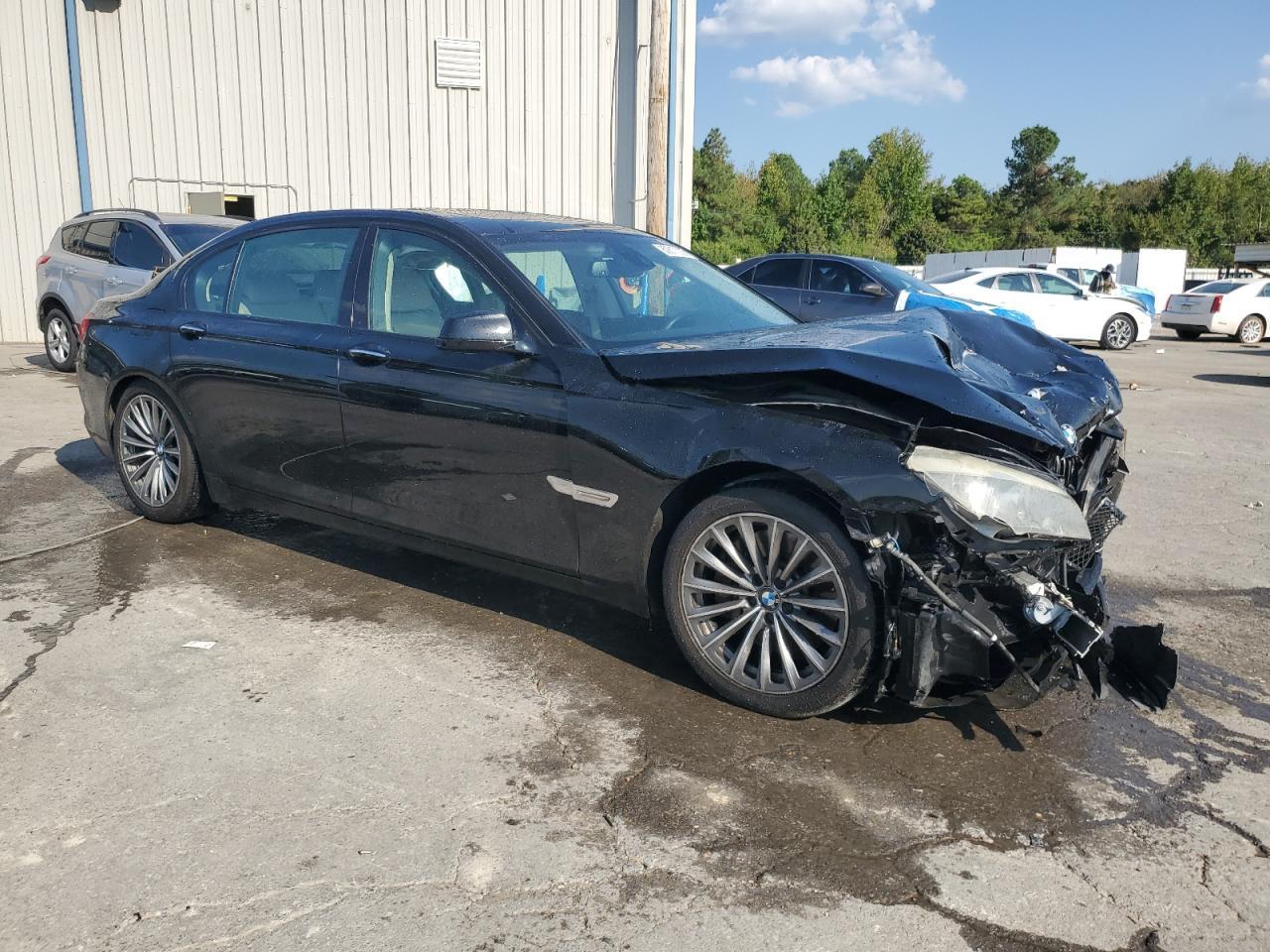 2011 BMW 750 Li - Фото 4