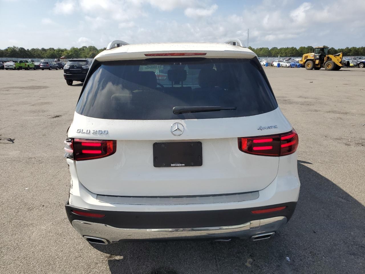 2024 Mercedes-Benz Glb 250 4Matic - Image 6