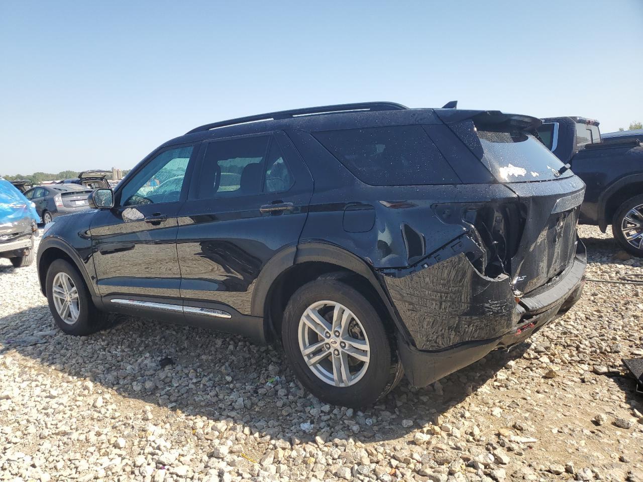 2024 Ford Explorer Xlt - Фото 2