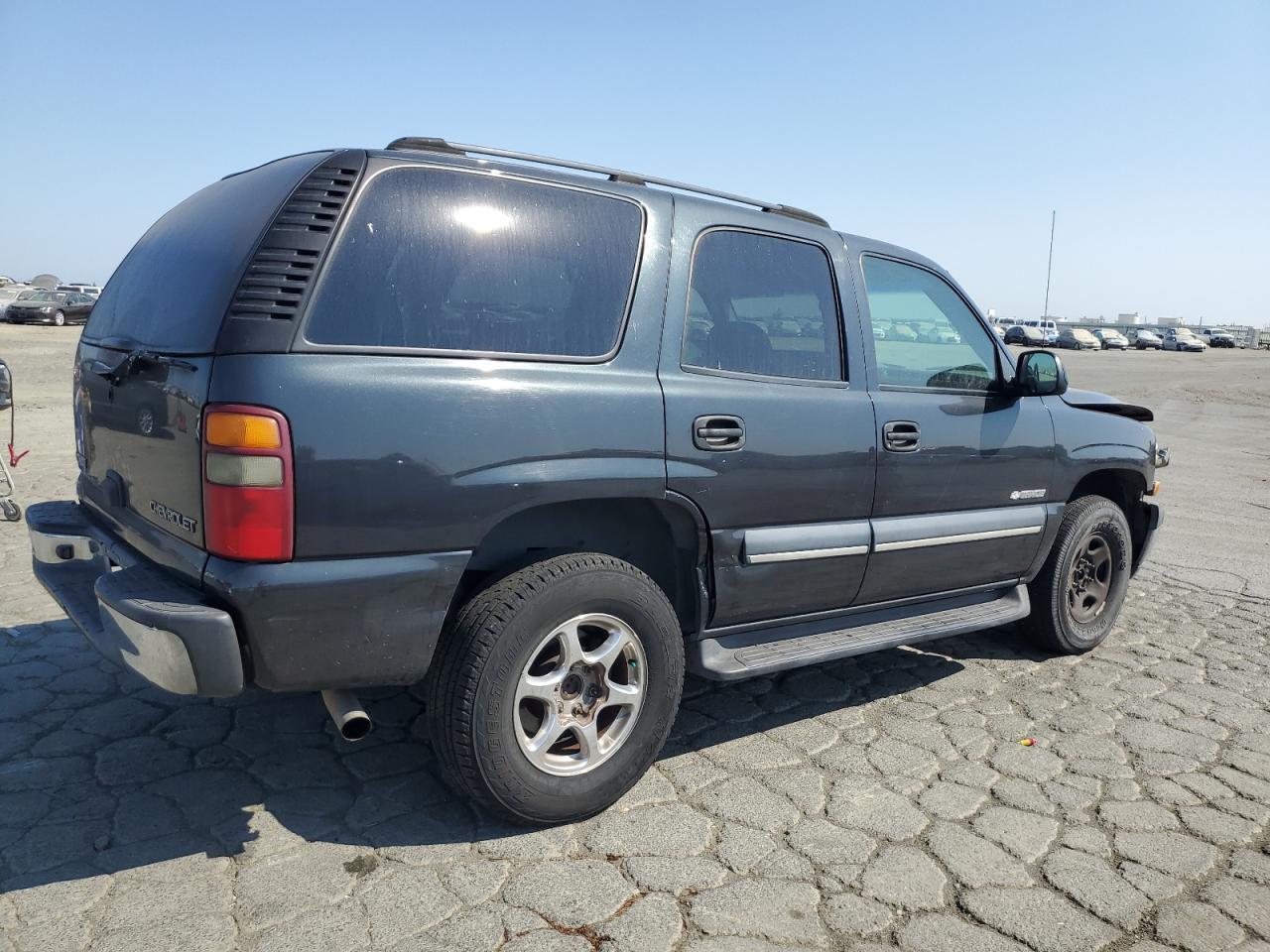 2003 Chevrolet Tahoe C1500 - Image 3