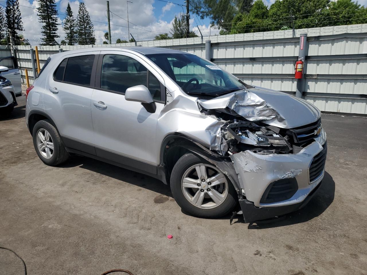 2020 Chevrolet Trax Ls - Фото 4