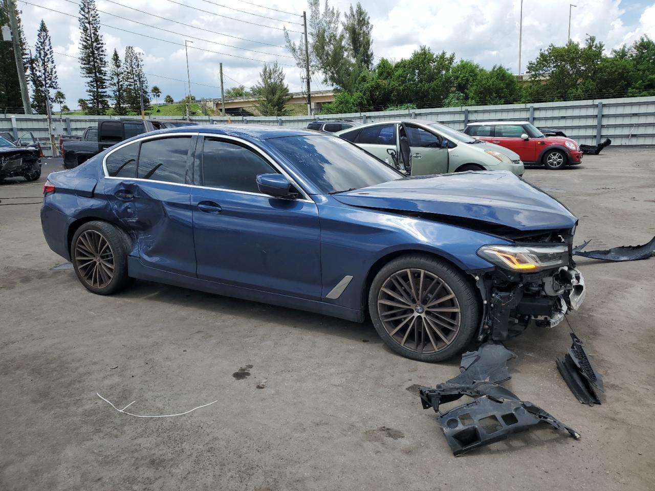 2021 BMW 530 I - Фото 4